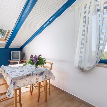 Cozy Apartment In Tar With House Sea View Тар Экстерьер фото