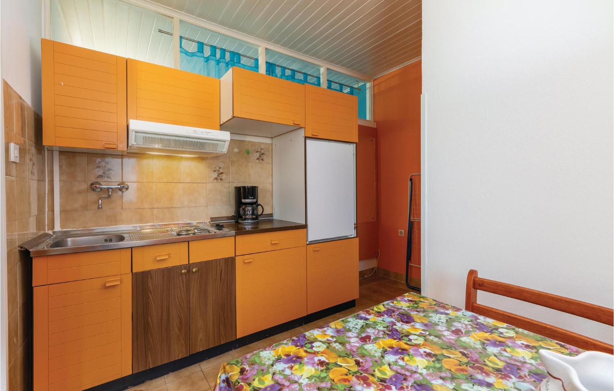 Cozy Apartment In Tar With House Sea View Тар Экстерьер фото