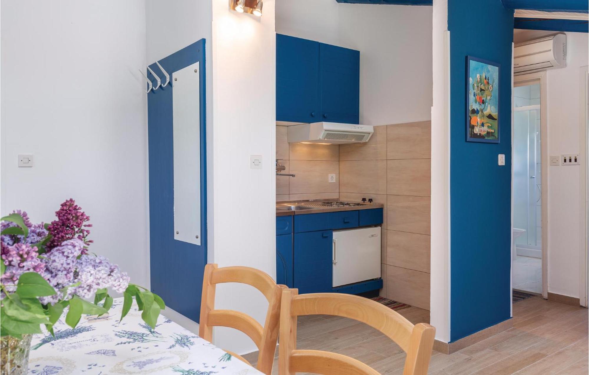 Cozy Apartment In Tar With House Sea View Тар Экстерьер фото